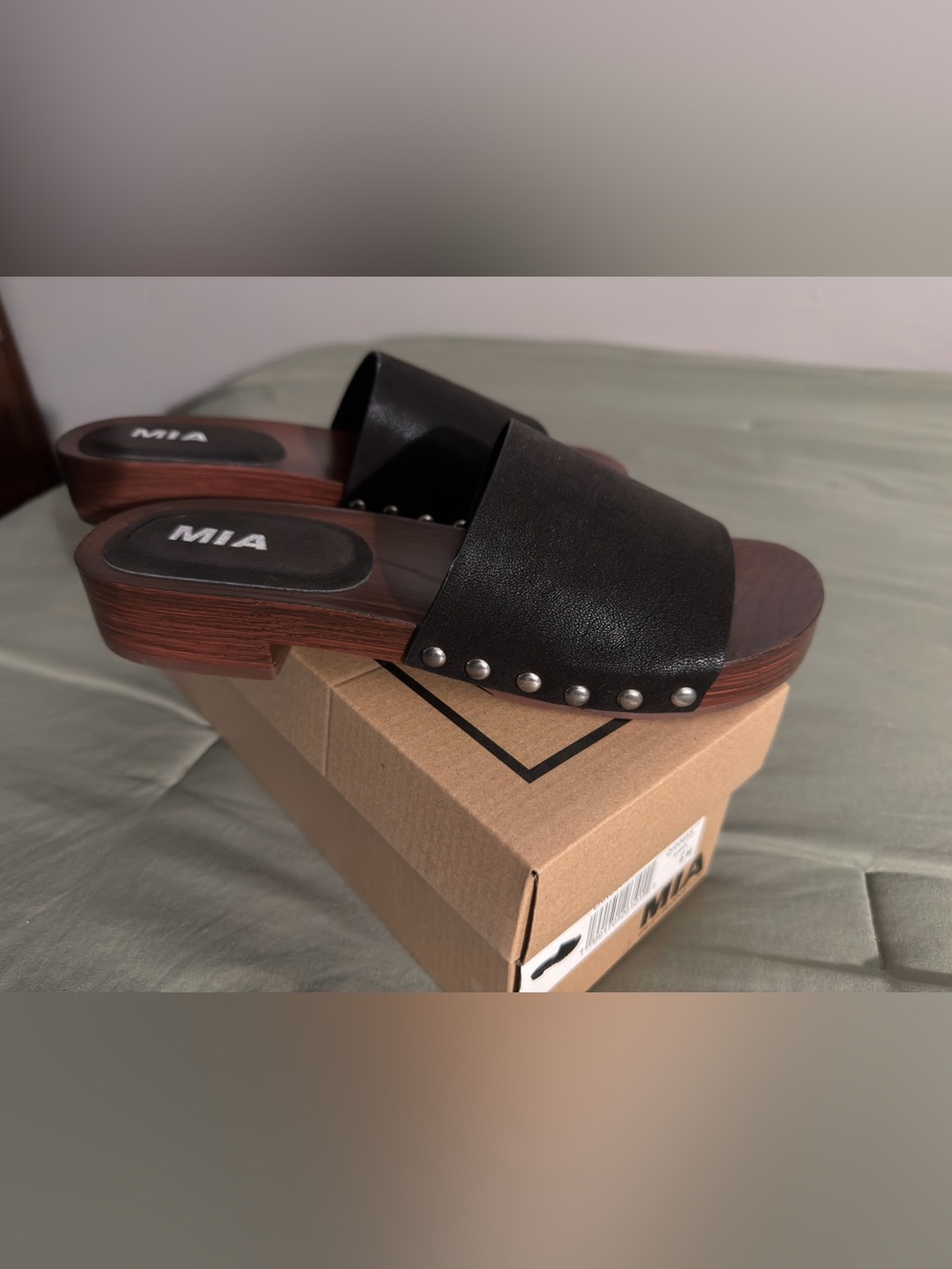 Women’s MIA sandals